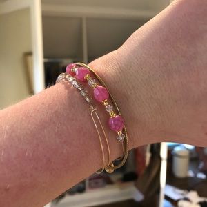 Bangle bracelets gold and pink set